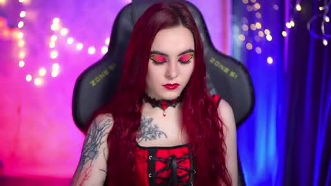 Snapshot of nelle_ chatting on May 2026 06:58:02 PM online show from May 2026 06:58:02 PM