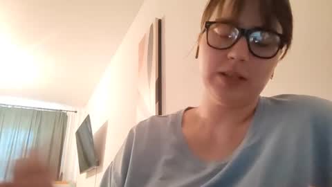 Snapshot of nellhauer chatting on June 2026 07:50:02 AM Alia online show from June 2026 07:50:02 AM