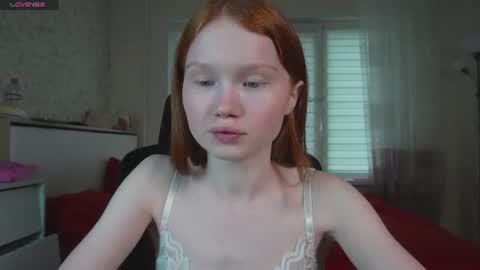 Snapshot of nellie_baby chatting on July 2026 12:42:02 PM Nellie online show from July 2026 12:42:02 PM