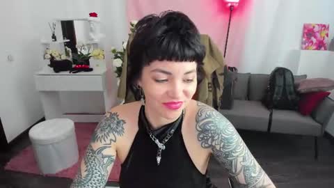 Snapshot of neogeisha28 chatting on June 2026 04:09:01 AM Neo Geisha online show from June 2026 04:09:01 AM