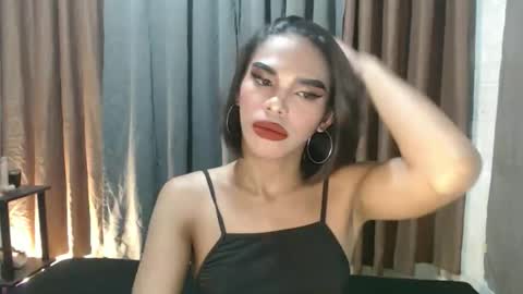 neomi online show from February 2026 06:00:02 PM