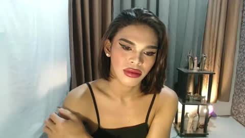 neomi online show from March 2026 06:36:01 PM