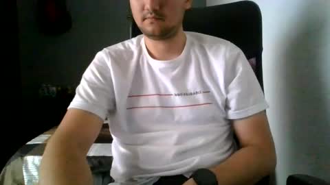 MrBull online show from June 2026 07:58:02 PM