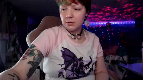 Snapshot of nerdy_squirty chatting on June 2026 05:12:01 AM NerdySquirty online show from June 2026 05:12:01 AM