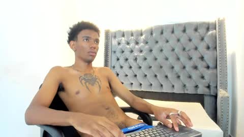Snapshot of nero_reyd chatting on June 2026 07:14:02 PM Nero online show from June 2026 07:14:02 PM