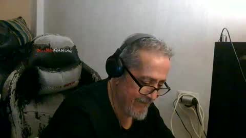 Snapshot of neron401 chatting on April 2026 01:10:02 AM neron401 online show from April 2026 01:10:02 AM
