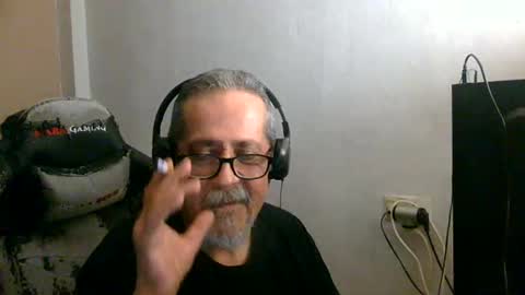 Snapshot of neron401 chatting on May 2026 10:40:02 PM neron401 online show from May 2026 10:40:02 PM