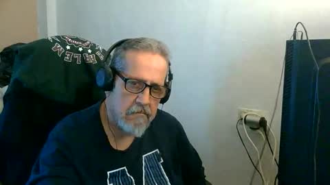 Snapshot of neron401 chatting on May 2026 03:33:02 PM neron401 online show from May 2026 03:33:02 PM