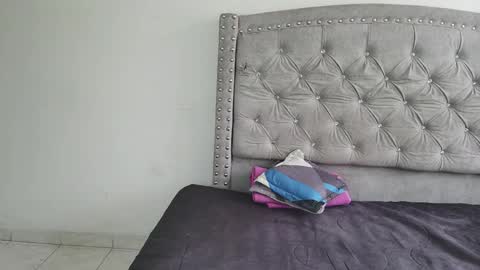 nesuko_kamado online show from October 2025 04:33:01 PM