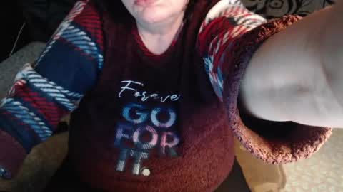 Snapshot of new_milf chatting on April 2026 03:20:01 AM Lilly online show from April 2026 03:20:01 AM