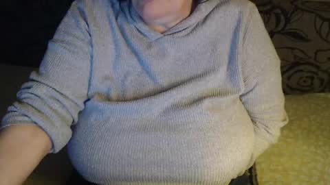 Snapshot of new_milf chatting on May 2026 01:22:01 AM Lilly online show from May 2026 01:22:01 AM