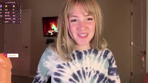 Snapshot of nextdoorlaur chatting on January 2026 03:48:02 PM Lauren online show from January 2026 03:48:02 PM