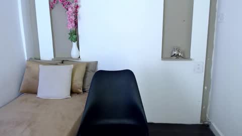 Snapshot of neysha_1 chatting on January 2026 02:31:01 PM Neysha online show from January 2026 02:31:01 PM