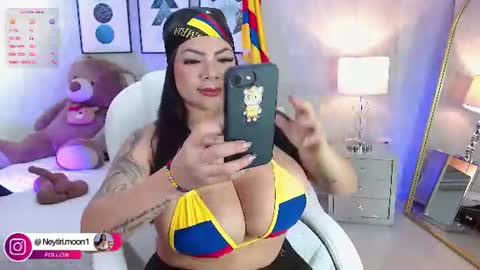 Snapshot of neytiri_moon chatting on June 2026 12:07:02 PM Sandra online show from June 2026 12:07:02 PM