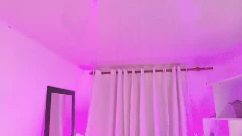 Snapshot of nezo_ chatting on April 2026 02:25:01 AM Angie Instagram angie julianac add me online show from April 2026 02:25:01 AM