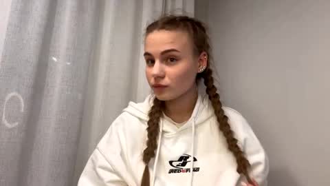 EmmaWalters online show from March 2026 07:09:01 PM