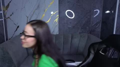 Snapshot of nhoa_b chatting on March 2026 08:26:01 PM nhoa_b online show from March 2026 08:26:01 PM