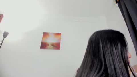 Snapshot of nia__white chatting on July 2026 12:15:02 AM laura online show from July 2026 12:15:02 AM