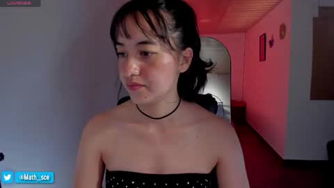 Snapshot of nia_blaze chatting on April 2026 08:28:02 PM Nia online show from April 2026 08:28:02 PM