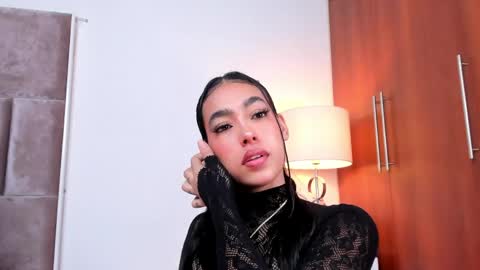 Snapshot of nia_bunny chatting on May 2026 02:22:01 PM Nia online show from May 2026 02:22:01 PM
