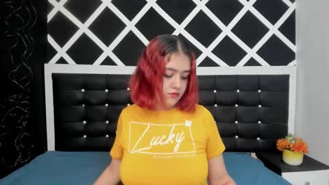 Estefani  online show from February 2025 08:03:01 PM