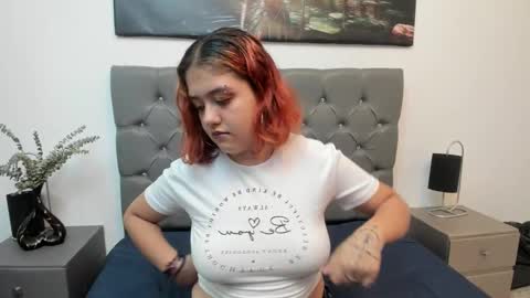 Estefani  online show from March 2025 04:13:01 AM