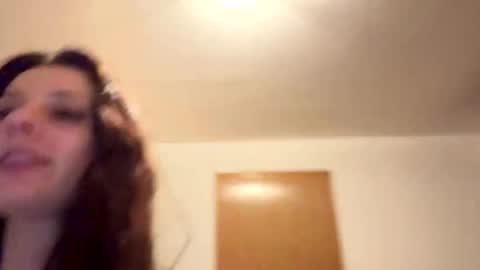 Niccolle  Nic online show from April 2026 04:04:01 PM