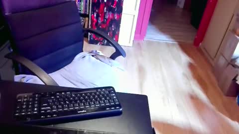 nicecck24 online show from November 2025 05:07:02 AM