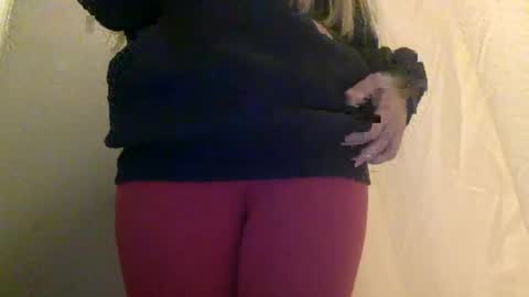 Snapshot of nicecolddrink2 chatting on February 2026 04:35:02 AM Amber online show from February 2026 04:35:02 AM