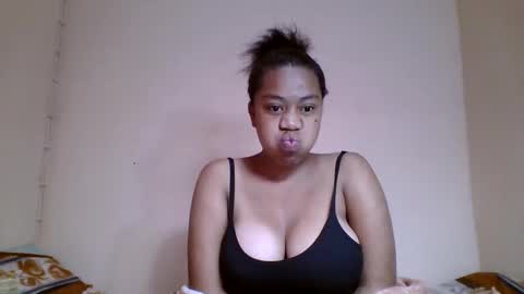 Snapshot of nicelly01 chatting on May 2026 05:01:02 AM nicelly01 online show from May 2026 05:01:02 AM