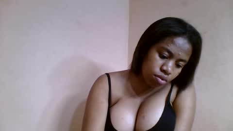 Snapshot of nicelly01 chatting on June 2026 05:50:02 PM nicelly01 online show from June 2026 05:50:02 PM