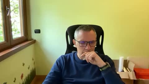 Andrew online show from April 2026 03:46:02 PM