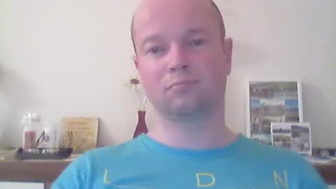 Snapshot of nick1990b chatting on May 2026 06:05:02 PM nick1990b online show from May 2026 06:05:02 PM