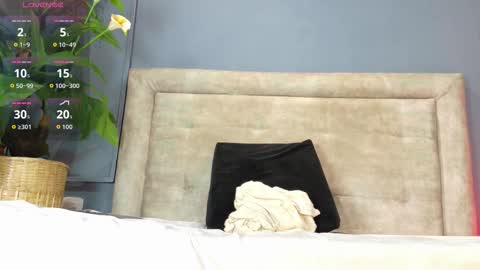 Your baby Nicol  online show from February 2026 02:13:01 PM