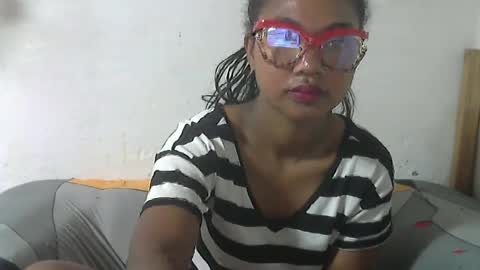Snapshot of nickiqqyuu chatting on June 2026 01:34:02 AM nickiqqyuu online show from June 2026 01:34:02 AM