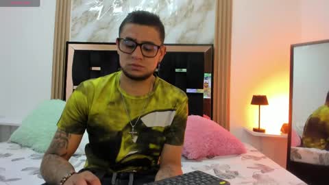 nickk_jonson online show from May 2026 01:40:01 PM