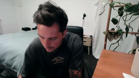 Nick maxx online show from December 2024 12:23:02 PM