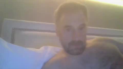 nicknut07 online show from October 2025 03:19:01 AM