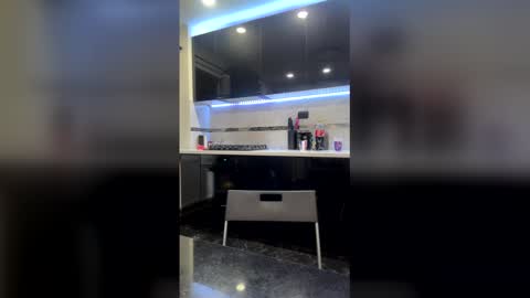 Julian online show from February 2026 01:28:02 AM