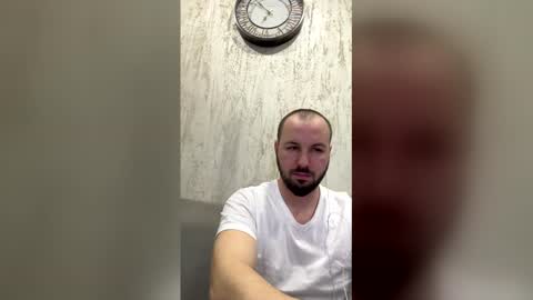 Julian online show from March 2026 12:06:02 AM