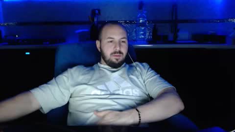 Julian online show from March 2026 09:41:02 PM