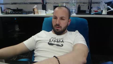 Julian online show from March 2026 11:32:02 PM