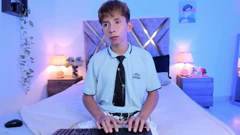 Snapshot of nickolas_moon chatting on October 2025 11:01:02 PM Nickolas Muoz online show from October 2025 11:01:02 PM