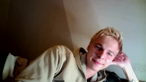 Snapshot of nicksuper8 chatting on October 2025 11:05:02 PM Nick online show from October 2025 11:05:02 PM