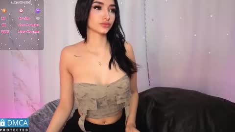 NICKY online show from November 2025 07:04:02 PM