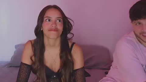 Snapshot of nicky_and_blake chatting on December 2024 07:25:02 PM nicky and blake online show from December 2024 07:25:02 PM