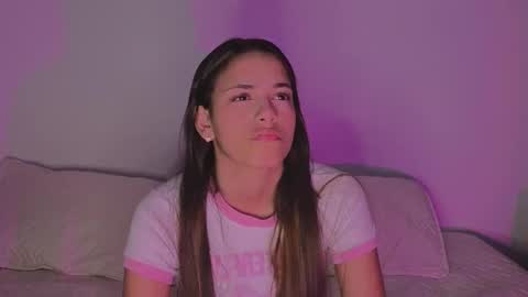 Snapshot of nicky_and_blake chatting on December 2024 01:03:01 AM nicky and blake online show from December 2024 01:03:01 AM