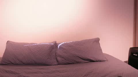 Snapshot of nicky_and_blake chatting on February 2025 08:17:02 PM nicky and blake online show from February 2025 08:17:02 PM