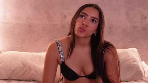 Snapshot of nicky_and_blake chatting on October 2025 09:52:01 PM nicky and blake online show from October 2025 09:52:01 PM