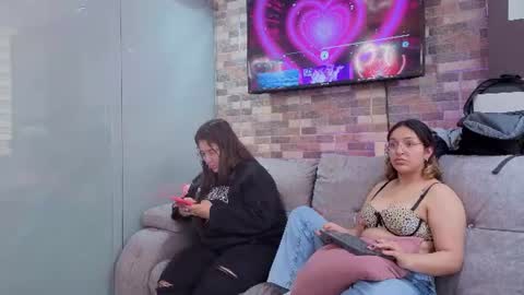 Snapshot of nicky_as chatting on June 2026 06:20:01 PM nicky_as online show from June 2026 06:20:01 PM